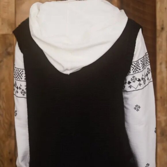 Floral Button Down Knit Cardigan Vest - Picture 2 of 5